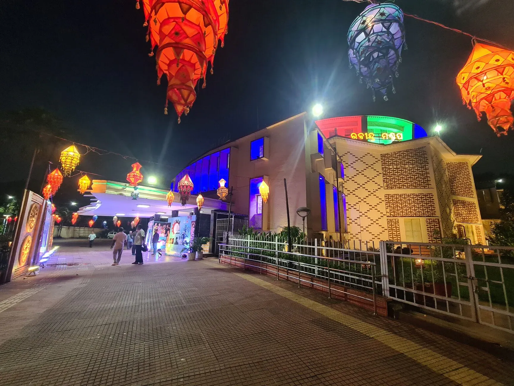 Bhubaneswar has taken a step towards digital convenience with the launch of an online booking system for major cultural venues, including Rabindra Mandap, Bhanja Kala Mandap and Soochana Bhavan. 